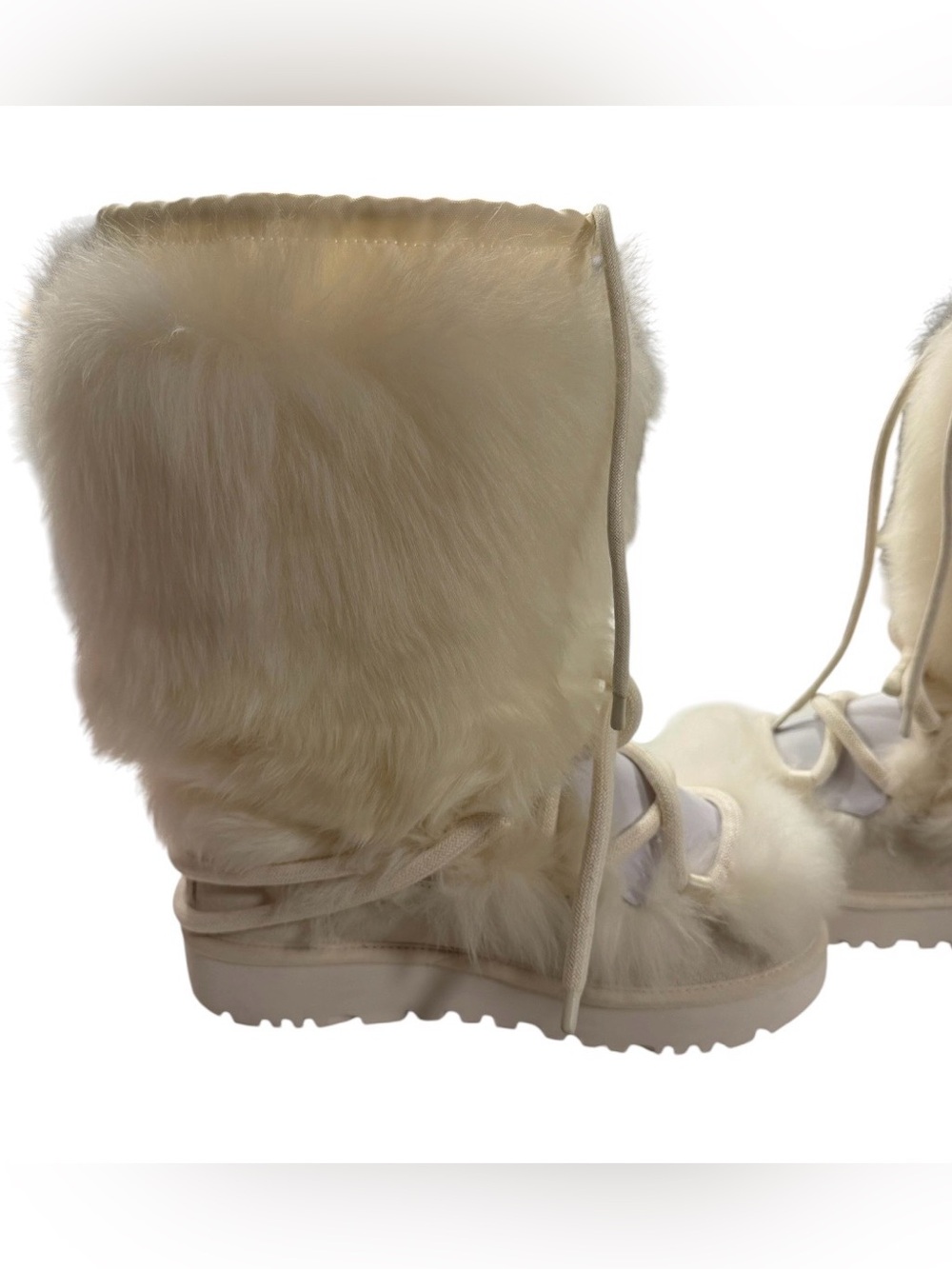 UGG Women's Classic Tall Chalet Boot Size 9 NWT - Picture 3 of 9